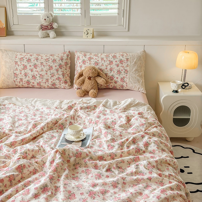 91家纺网 家纺一手货源 找家纺 Mata蔓塔家 2025新款春夏季蕾丝包边夏被三件套四件套 挽江