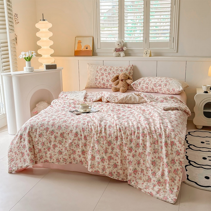 91家纺网 家纺一手货源 找家纺 Mata蔓塔家 2025新款春夏季蕾丝包边夏被三件套四件套 挽江