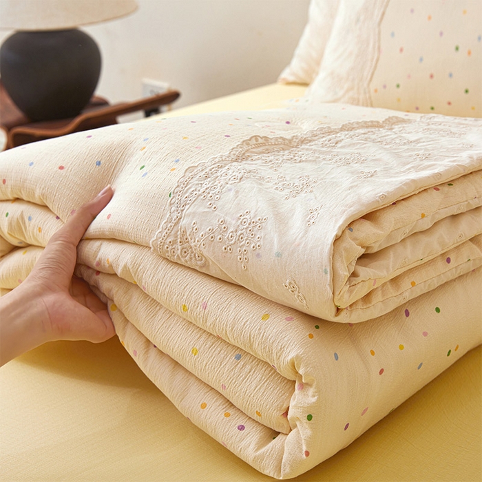 91家纺网 家纺一手货源 找家纺 Mata蔓塔家 2025新款春夏季蕾丝包边夏被三件套四件套 小豆丁