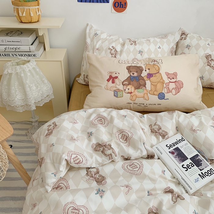 91家纺网 家纺一手货源 找家纺 柚可家居 2024新款40支纯棉活性印花四件套-小熊系列-实拍图第二组 天使小熊 肌理黄