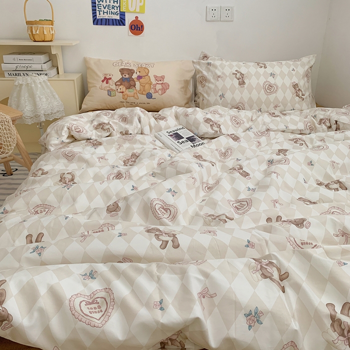 91家纺网 家纺一手货源 找家纺 柚可家居 2024新款40支纯棉活性印花四件套-小熊系列-实拍图第二组 天使小熊 肌理黄