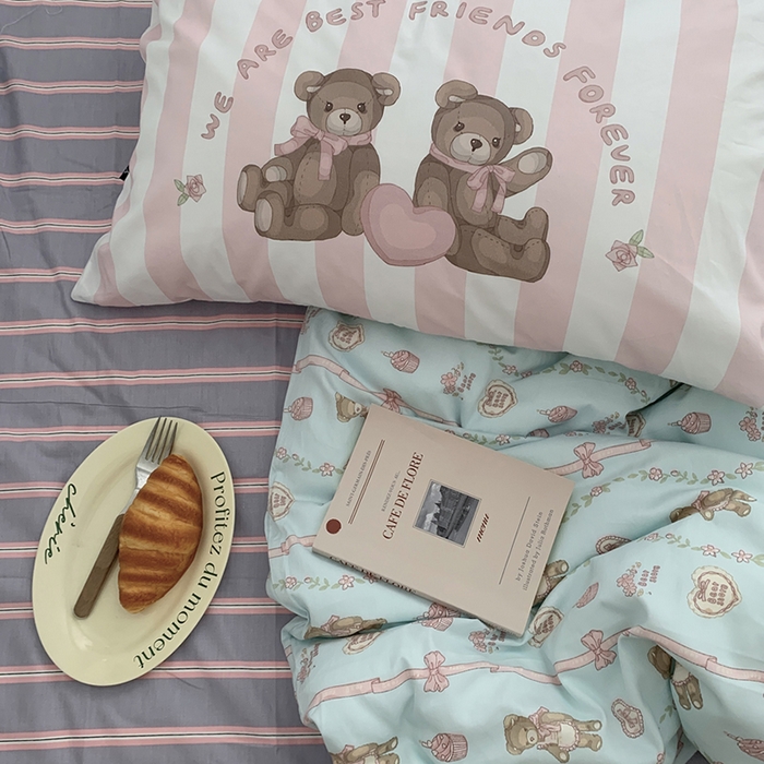 91家纺网 家纺一手货源 找家纺 柚可家居 2024新款40支纯棉活性印花四件套-小熊系列-实拍图第二组 甜酷小熊 条纹