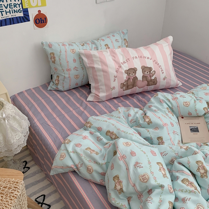 91家纺网 家纺一手货源 找家纺 柚可家居 2024新款40支纯棉活性印花四件套-小熊系列-实拍图第二组 甜酷小熊 条纹