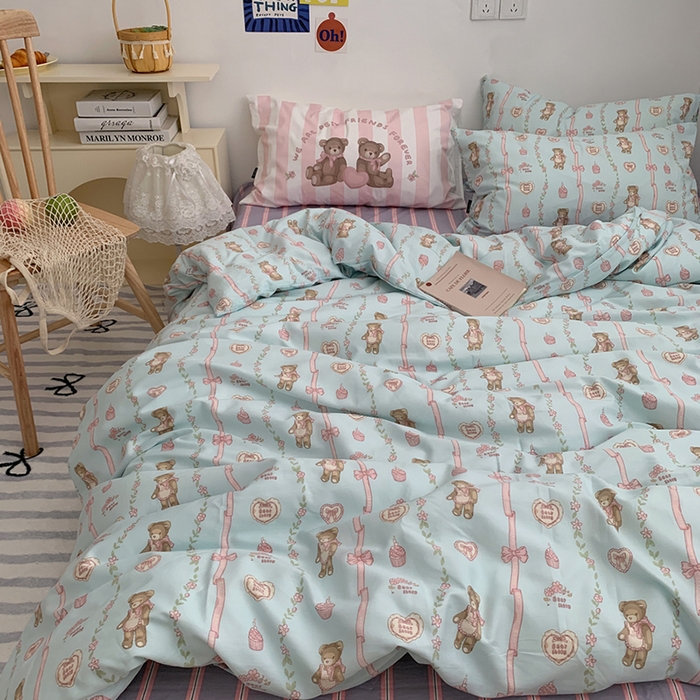 91家纺网 家纺一手货源 找家纺 柚可家居 2024新款40支纯棉活性印花四件套-小熊系列-实拍图第二组 甜酷小熊 条纹