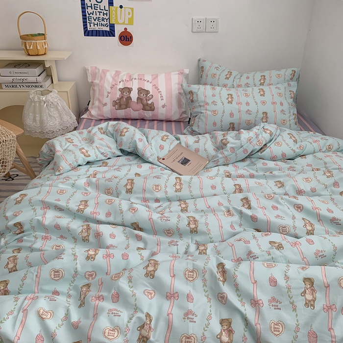 91家纺网 家纺一手货源 找家纺 柚可家居 2024新款40支纯棉活性印花四件套-小熊系列-实拍图第二组 甜酷小熊 条纹