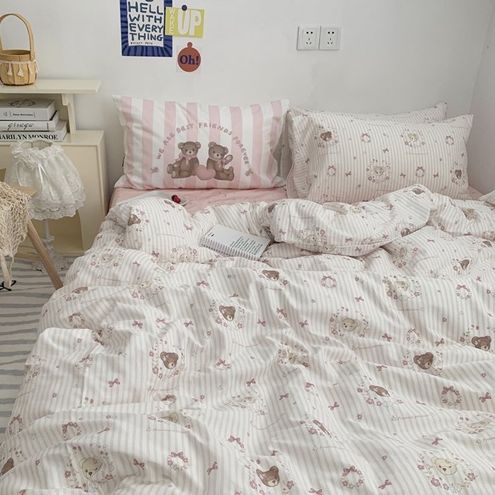 91家纺网 家纺一手货源 找家纺 柚可家居 2024新款40支纯棉活性印花四件套-小熊系列-实拍图第二组 小熊花花 蝴蝶结粉