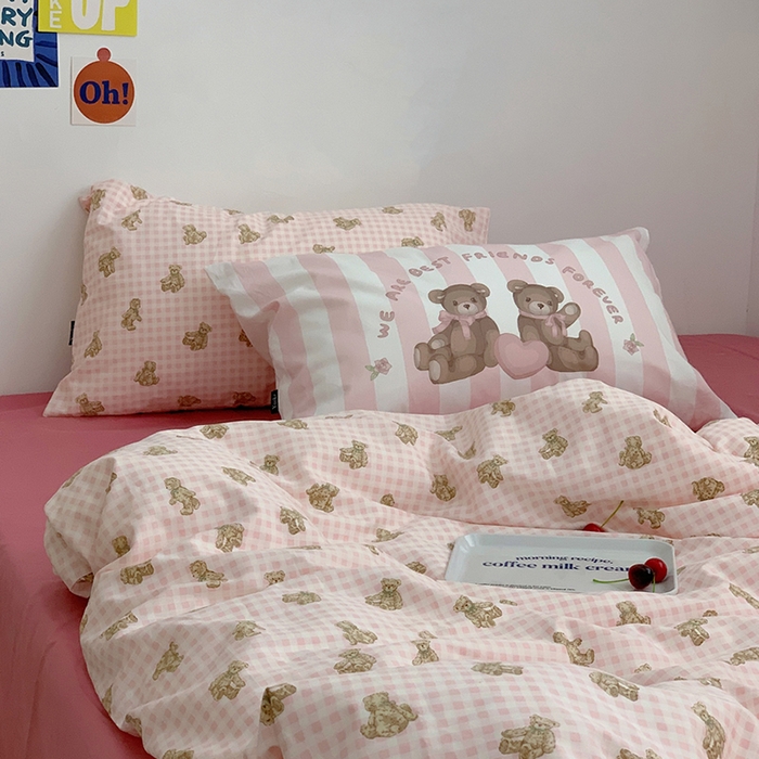 91家纺网 家纺一手货源 找家纺 柚可家居 2024新款40支纯棉活性印花四件套-小熊系列-实拍图第二组 潮流派粉 枣红