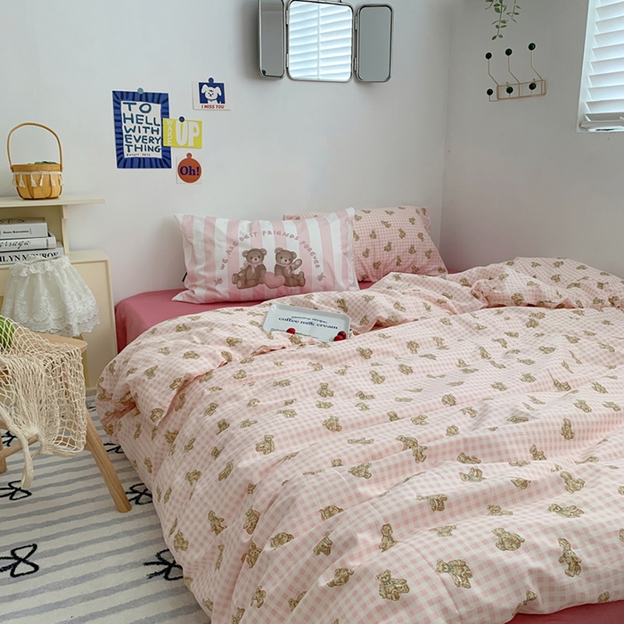 91家纺网 家纺一手货源 找家纺 柚可家居 2024新款40支纯棉活性印花四件套-小熊系列-实拍图第二组 潮流派粉 枣红