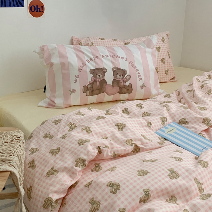 91家纺网 家纺一手货源 找家纺 柚可家居 2024新款40支纯棉活性印花四件套-小熊系列-实拍图第二组 潮流派粉 闪光米