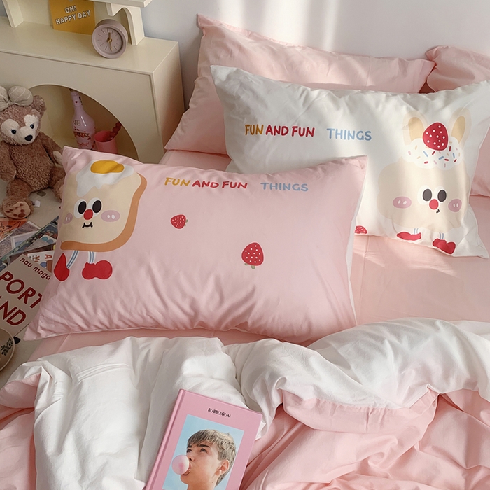 91家纺网 家纺一手货源 找家纺 柚可家居 2024新款定版枕套水洗棉四件套 草莓芝士 粉白+粉