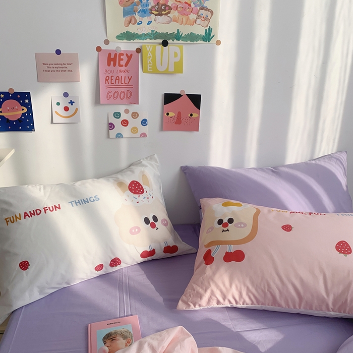 91家纺网 家纺一手货源 找家纺 柚可家居 2024新款定版枕套水洗棉四件套 草莓芝士 粉紫+紫