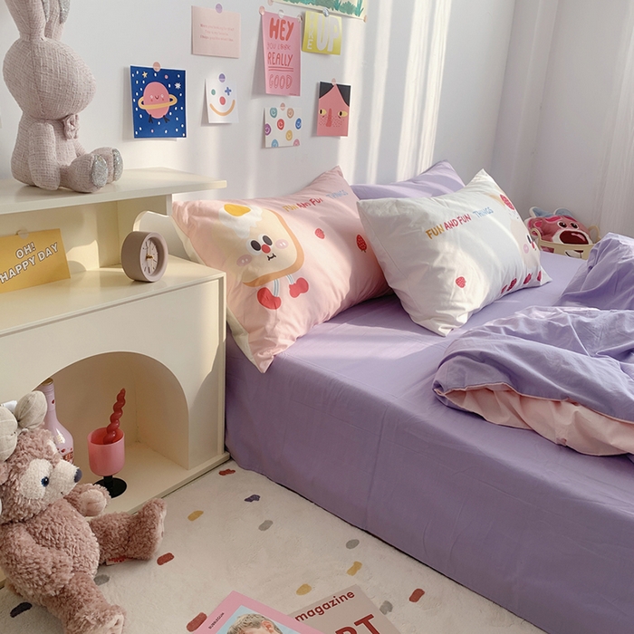 91家纺网 家纺一手货源 找家纺 柚可家居 2024新款定版枕套水洗棉四件套 草莓芝士 粉紫+紫