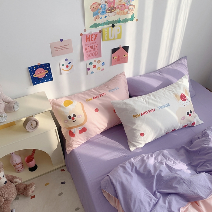 91家纺网 家纺一手货源 找家纺 柚可家居 2024新款定版枕套水洗棉四件套 草莓芝士 粉紫+紫