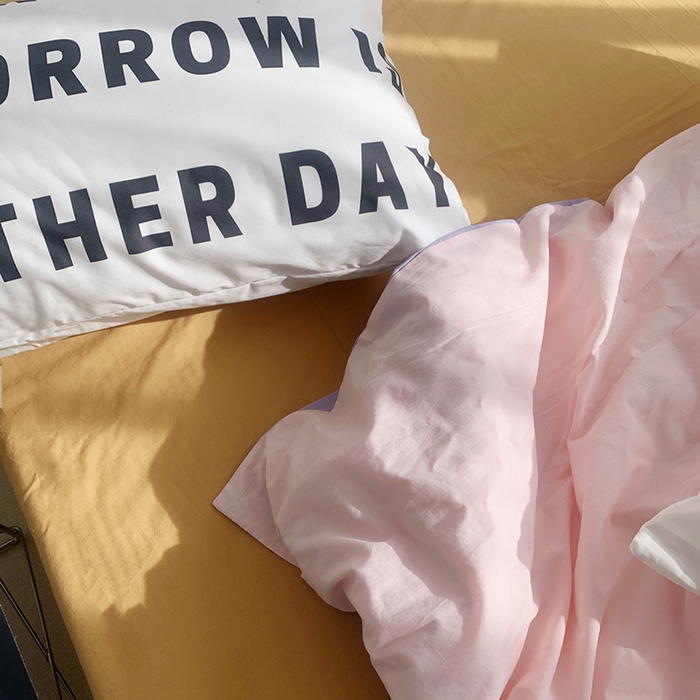 91家纺网 家纺一手货源 找家纺 柚可家居 2024新款定版枕套水洗棉四件套 美式奶泡 粉紫+黄