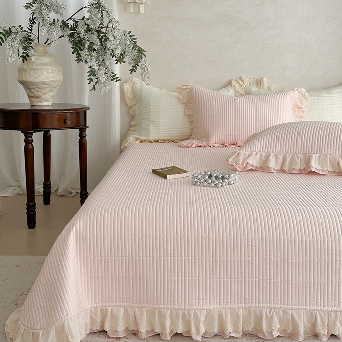 91家纺网 家纺一手货源 找家纺 琳可家居 2025新款轻法系列双层花边100%莱赛尔纤维床盖三件套可搭配同款被套（提供买家秀） 樱花粉