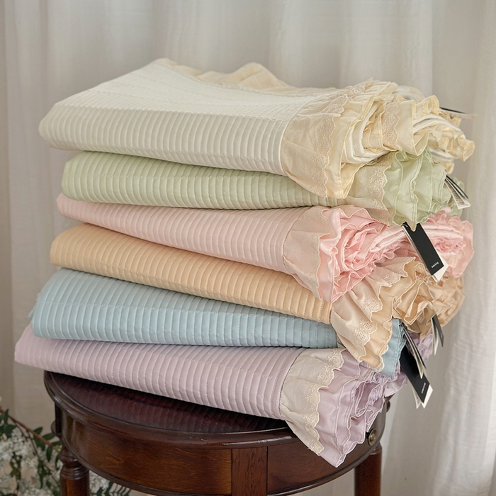 91家纺网 家纺一手货源 找家纺 琳可家居 2025新款轻法系列双层花边100%莱赛尔纤维床盖三件套可搭配同款被套（提供买家秀） 组合图仅供参考