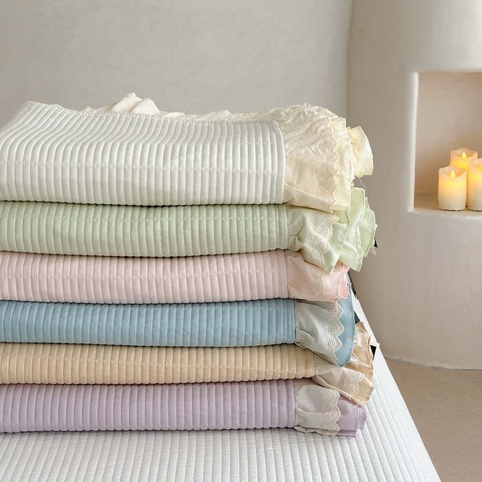 91家纺网 家纺一手货源 找家纺 琳可家居 2025新款轻法系列双层花边100%莱赛尔纤维床盖三件套可搭配同款被套（提供买家秀） 组合图仅供参考