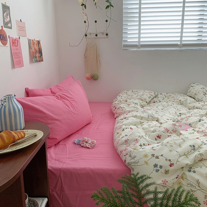 91家纺网 家纺一手货源 找家纺 柚可家居 2024秋季新款40支全棉斜纹四件套-小漫春 小时光-桃红