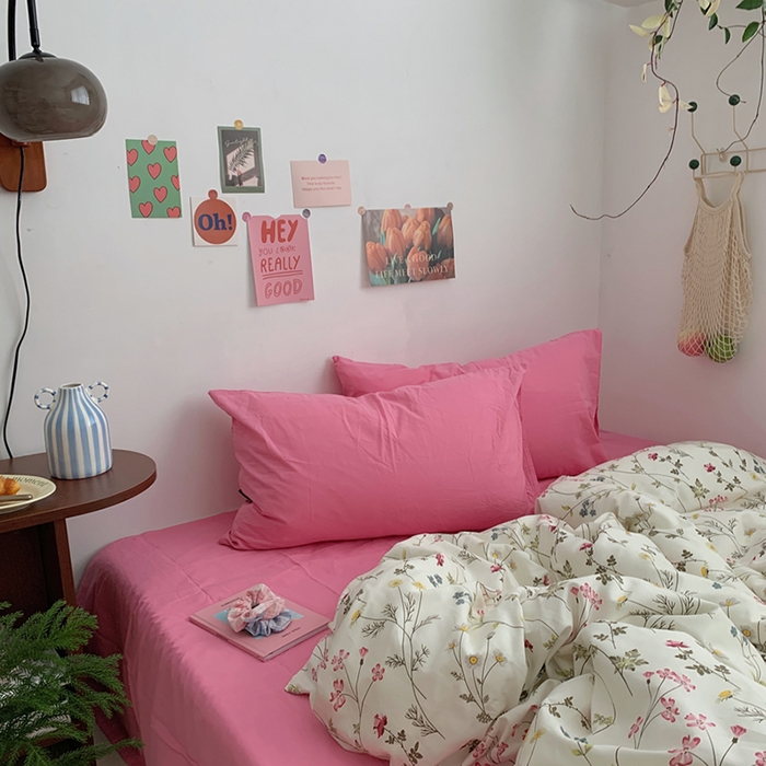 91家纺网 家纺一手货源 找家纺 柚可家居 2024秋季新款40支全棉斜纹四件套-小漫春 小时光-桃红