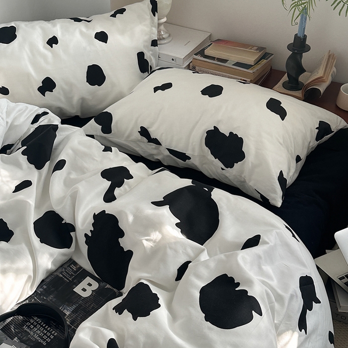 91家纺网 家纺一手货源 找家纺 柚可家居 2024秋季新款40支全棉斜纹四件套-小漫春 非黑即白 实拍第二组