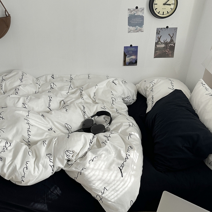 91家纺网 家纺一手货源 找家纺 柚可家居 2024秋季新款40支全棉斜纹四件套-小漫春 英文信 实拍第二组