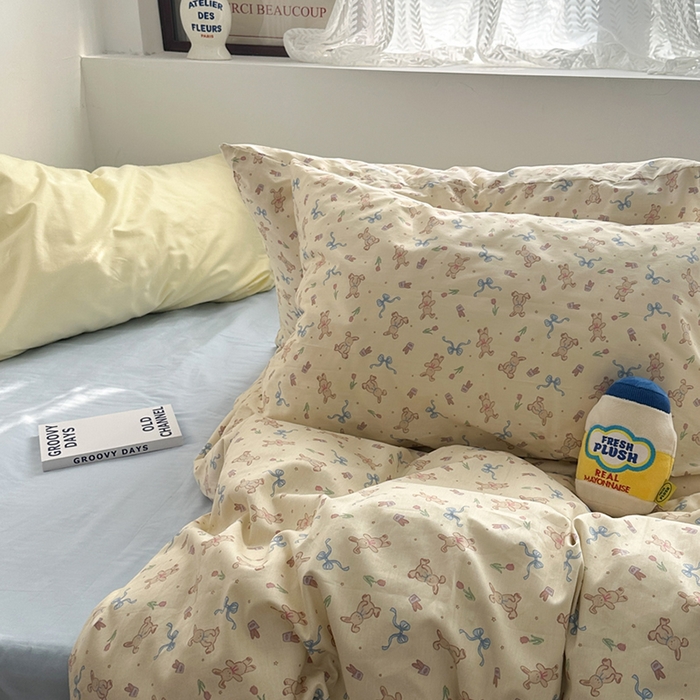 91家纺网 家纺一手货源 找家纺 柚可家居 2024秋季新款40支全棉斜纹四件套-小漫春 恋糖兔兔