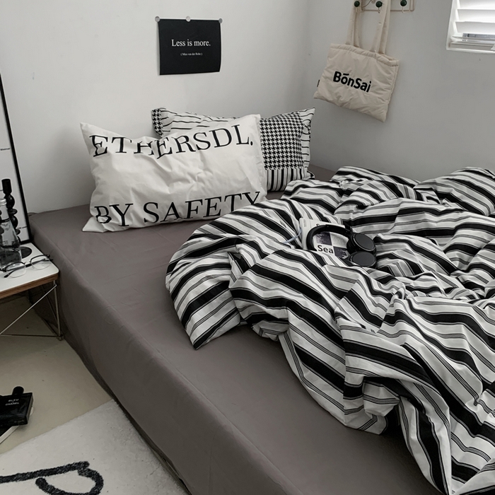 91家纺网 家纺一手货源 找家纺 柚可家居 2024秋季新款40支全棉斜纹四件套-小漫春 天空之城