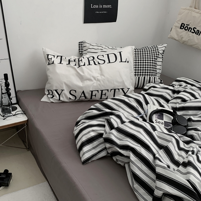 91家纺网 家纺一手货源 找家纺 柚可家居 2024秋季新款40支全棉斜纹四件套-小漫春 天空之城