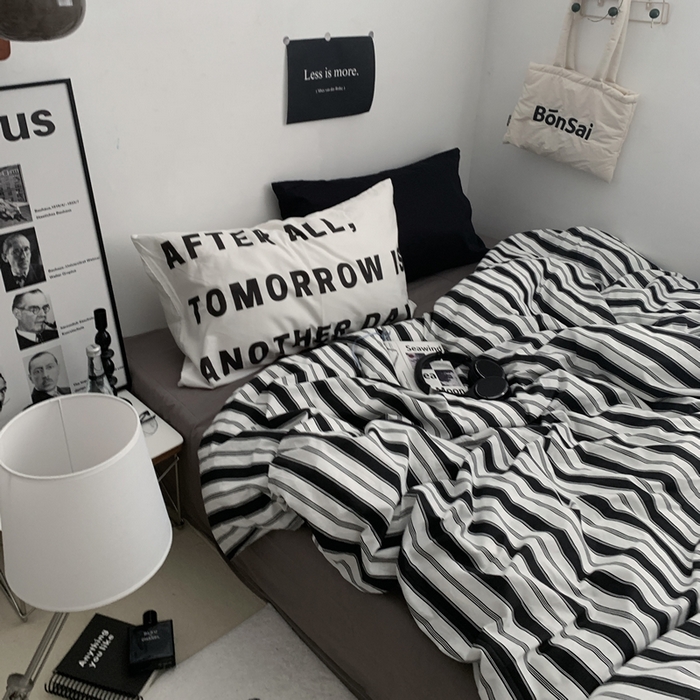 91家纺网 家纺一手货源 找家纺 柚可家居 2024秋季新款40支全棉斜纹四件套-小漫春 午夜巴黎