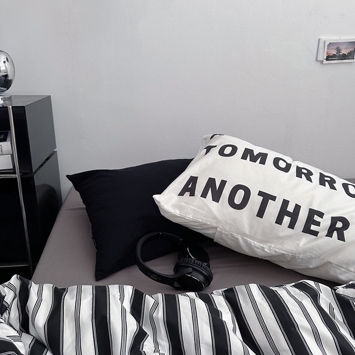 91家纺网 家纺一手货源 找家纺 柚可家居 2024秋季新款40支全棉斜纹四件套-小漫春 午夜巴黎（第二组）