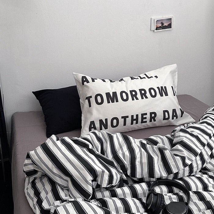 91家纺网 家纺一手货源 找家纺 柚可家居 2024秋季新款40支全棉斜纹四件套-小漫春 午夜巴黎（第二组）