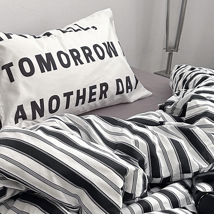 91家纺网 家纺一手货源 找家纺 柚可家居 2024秋季新款40支全棉斜纹四件套-小漫春 午夜巴黎（第二组）