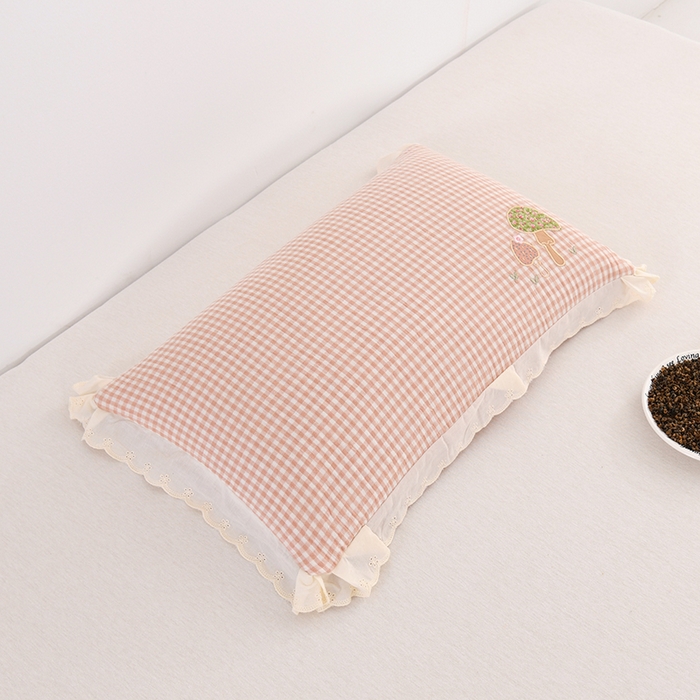 金牛枕芯 2025新款儿童荞麦枕 全棉双层纱小蘑菇贴布绣花边枕头枕芯 哇塞猫-红格子