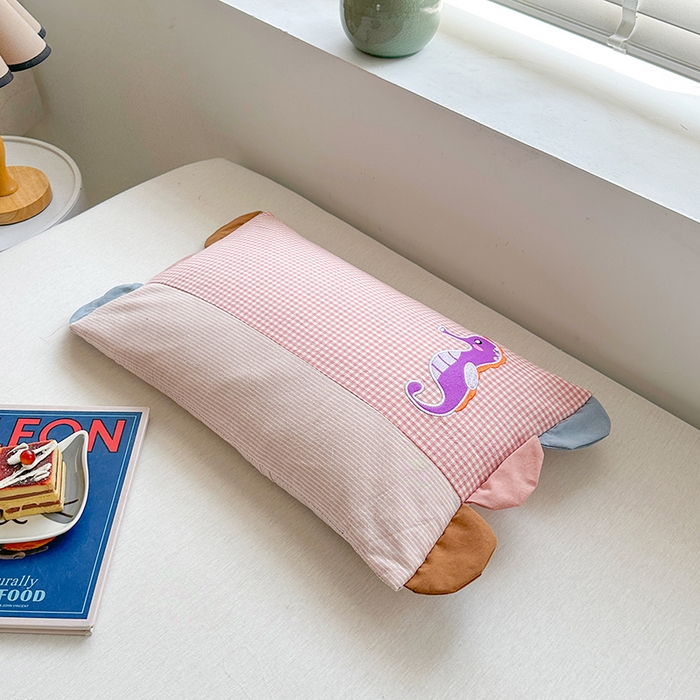 金牛枕芯 2025春夏新款全棉纯棉荞麦枕贴布绣水洗棉儿童枕头枕芯单枕芯 儿童小恐龙-粉玉小海马