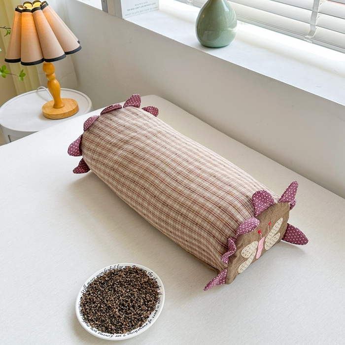 91家纺网 家纺一手货源 找家纺 金牛枕芯 2025新款花蝴蝶荞麦枕头全棉双层纱儿童枕芯学生护颈枕 蝴蝶花护颈枕-卡其色