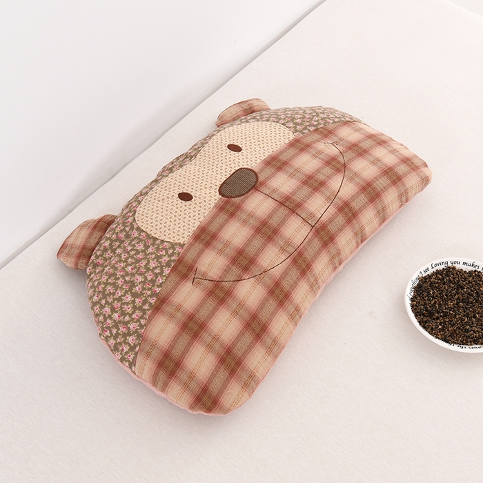 91家纺网 家纺一手货源 找家纺 金牛枕芯 2025新款全棉纯棉俏皮猴荞麦枕儿童枕卡通荞麦枕头直播爆款护颈枕枕头枕芯 大嘴猴-卡其格子