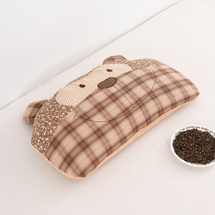 91家纺网 家纺一手货源 找家纺 金牛枕芯 2025新款全棉纯棉俏皮猴荞麦枕儿童枕卡通荞麦枕头直播爆款护颈枕枕头枕芯 大嘴猴-咖啡格子