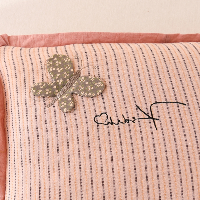 91家纺网 家纺一手货源 找家纺 （总）金牛枕芯 2025新款全棉双层纱荞麦枕蝴蝶枕 贴布绣花边学生儿童护颈枕头枕芯