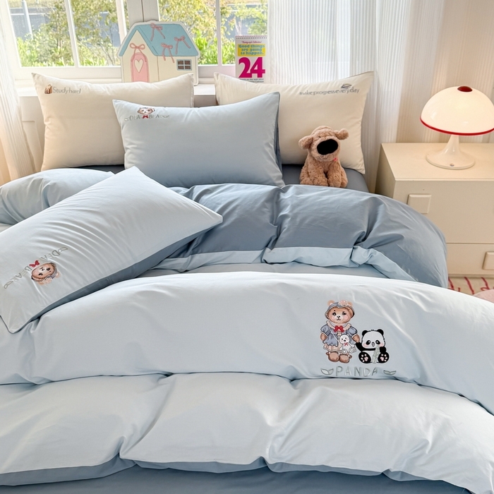 91家纺网 家纺一手货源 找家纺 （总）雲归梦 2025春夏新款全棉纯棉刺绣潮熊学院派系列四件套