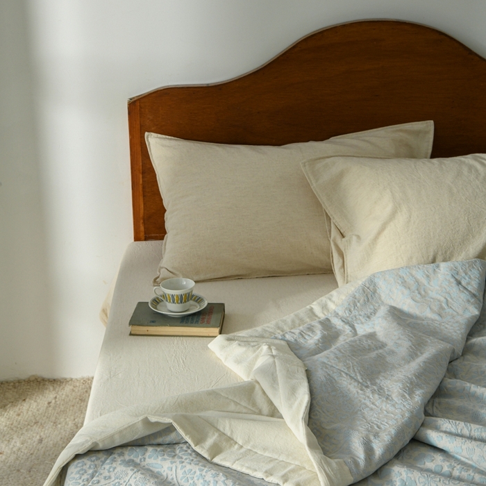 91家纺网 家纺一手货源 找家纺 简家居 2025新款简约亲肤夏被夏凉被空调被 艾丽丝的画-蓝色