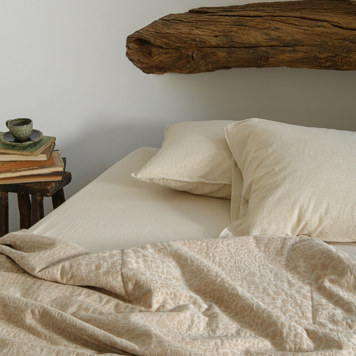 91家纺网 家纺一手货源 找家纺 简家居 2025新款简约亲肤夏被夏凉被空调被 艾丽丝的画-麻色