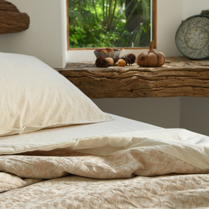 91家纺网 家纺一手货源 找家纺 简家居 2025新款简约亲肤夏被夏凉被空调被 艾丽丝的画-麻色