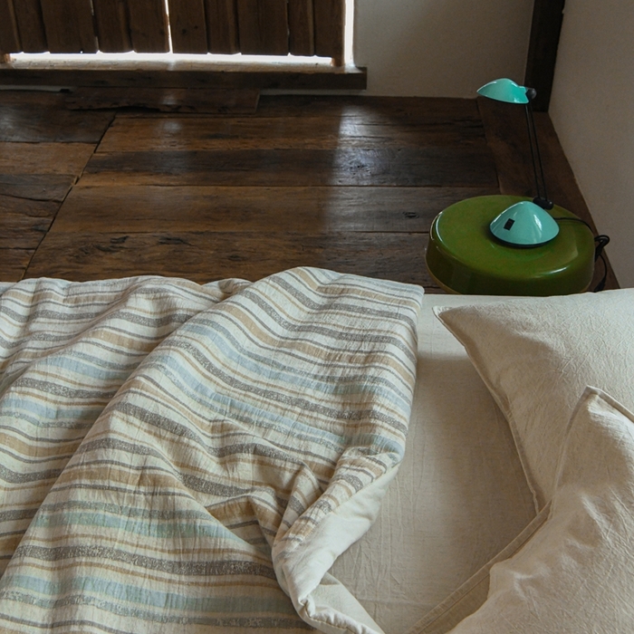 91家纺网 家纺一手货源 找家纺 简家居 2025新款简约亲肤夏被夏凉被空调被 旧日告白-薄荷绿