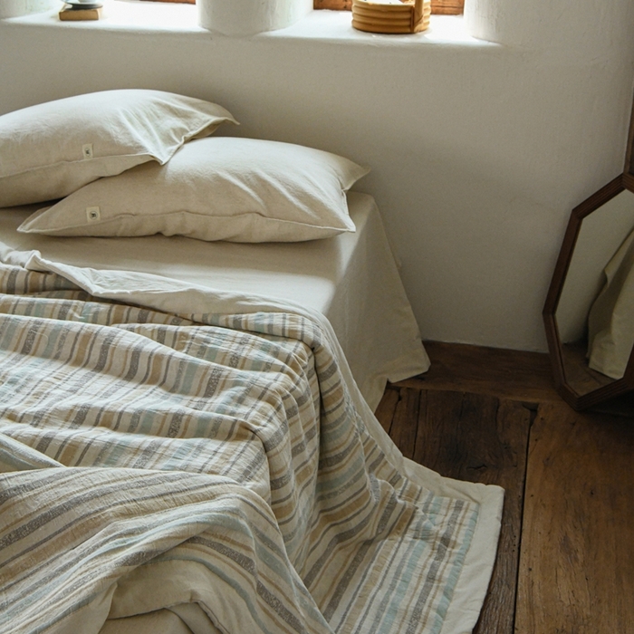 91家纺网 家纺一手货源 找家纺 简家居 2025新款简约亲肤夏被夏凉被空调被 旧日告白-薄荷绿