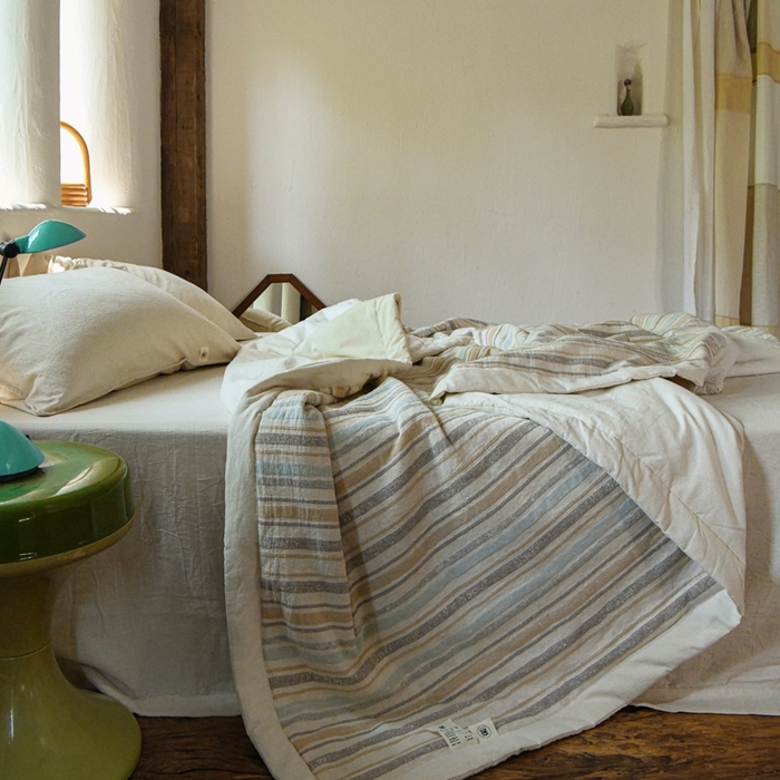 91家纺网 家纺一手货源 找家纺 简家居 2025新款简约亲肤夏被夏凉被空调被 旧日告白-薄荷绿