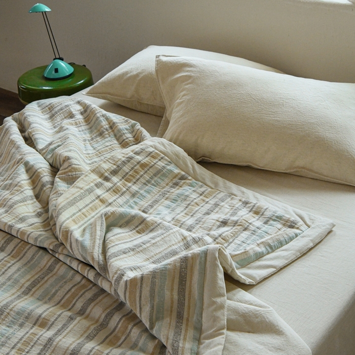 91家纺网 家纺一手货源 找家纺 简家居 2025新款简约亲肤夏被夏凉被空调被 旧日告白-薄荷绿