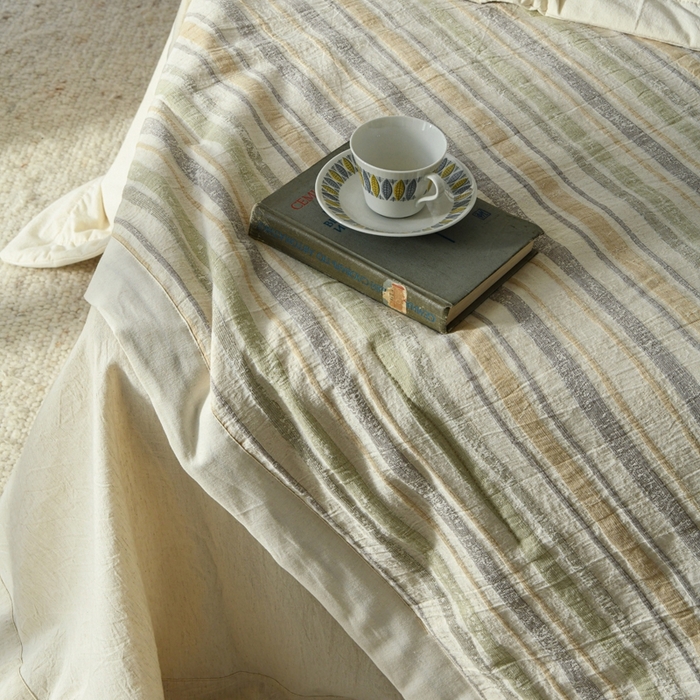 91家纺网 家纺一手货源 找家纺 简家居 2025新款简约亲肤夏被夏凉被空调被 旧日告白-草绿