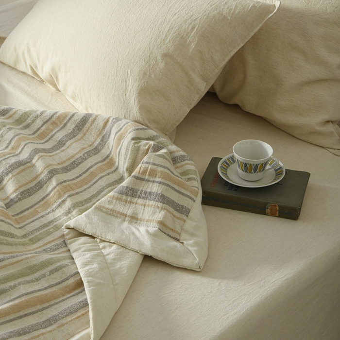 91家纺网 家纺一手货源 找家纺 简家居 2025新款简约亲肤夏被夏凉被空调被 旧日告白-草绿