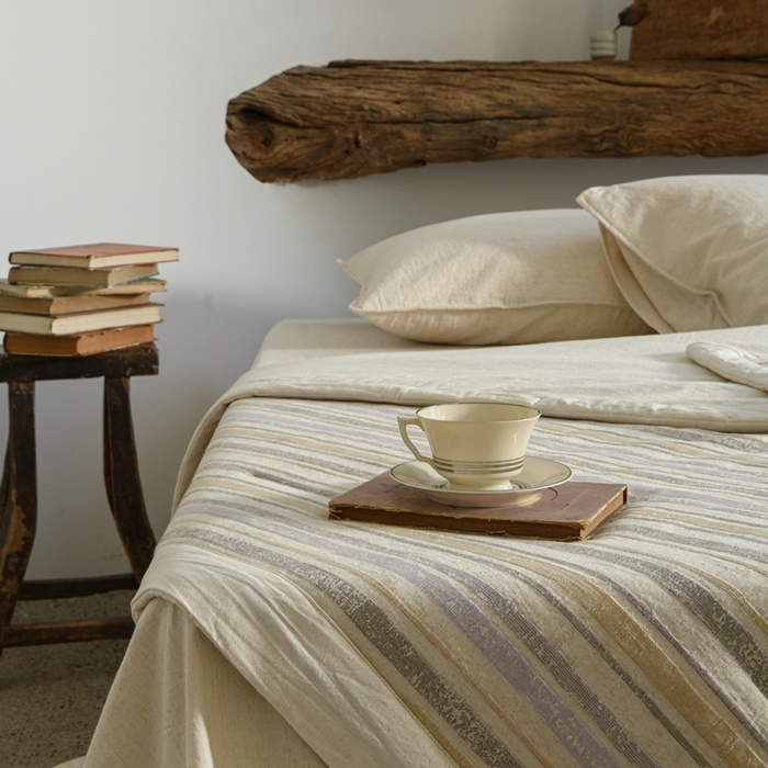 91家纺网 家纺一手货源 找家纺 简家居 2025新款简约亲肤夏被夏凉被空调被 旧日告白-丁香紫