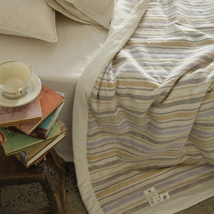 91家纺网 家纺一手货源 找家纺 简家居 2025新款简约亲肤夏被夏凉被空调被 旧日告白-丁香紫